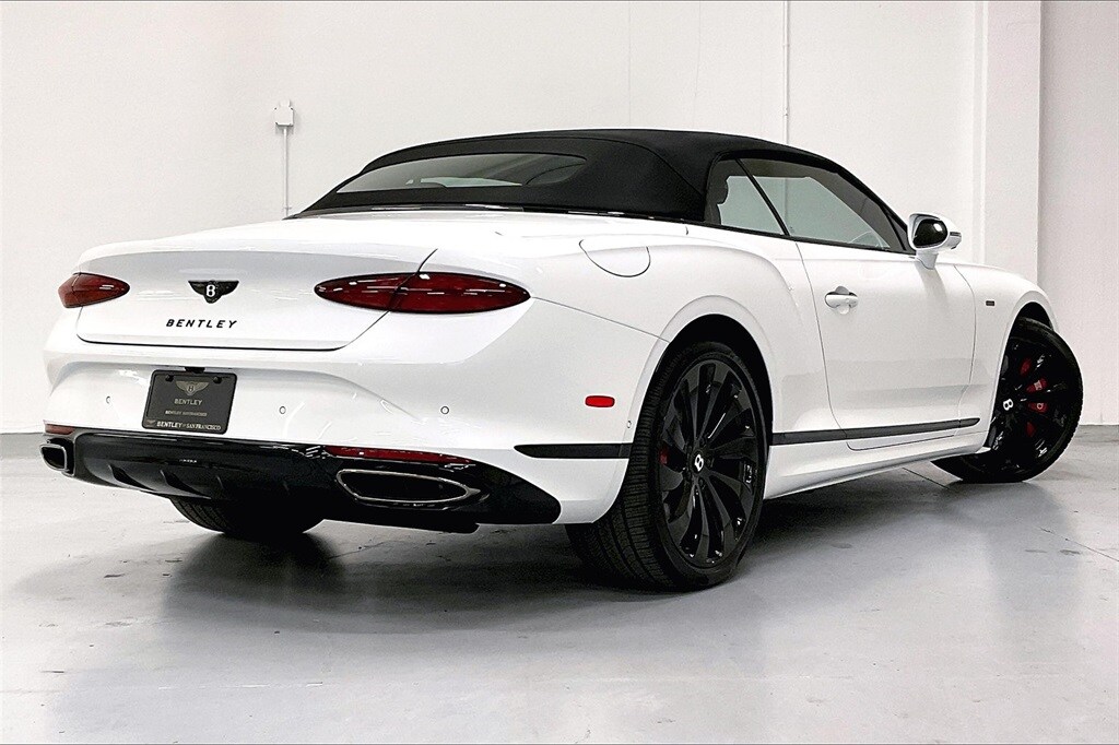 2025 Bentley Continental GT Black Edition photo 4