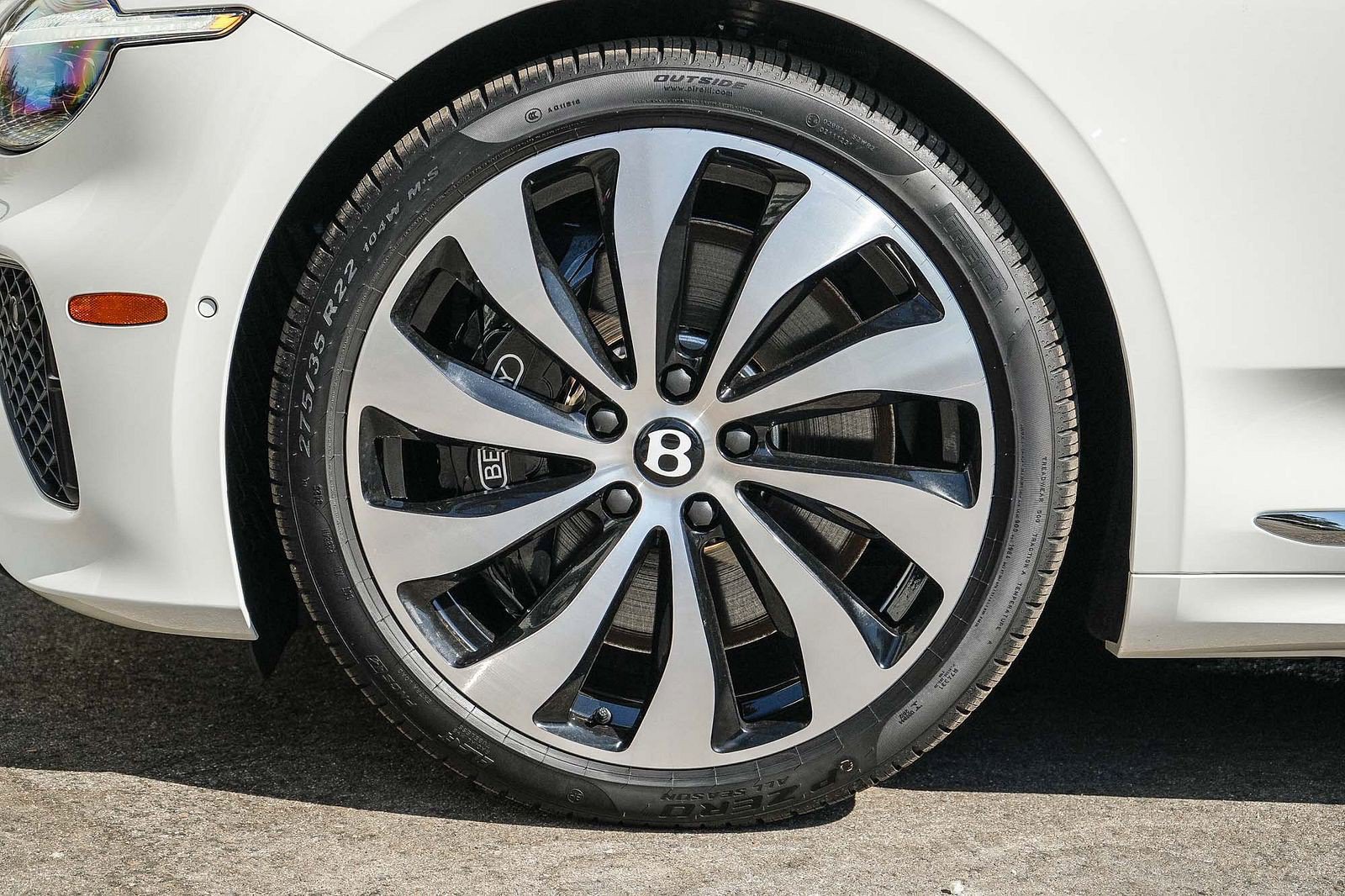 2026 Bentley Continental GT - Photo 6