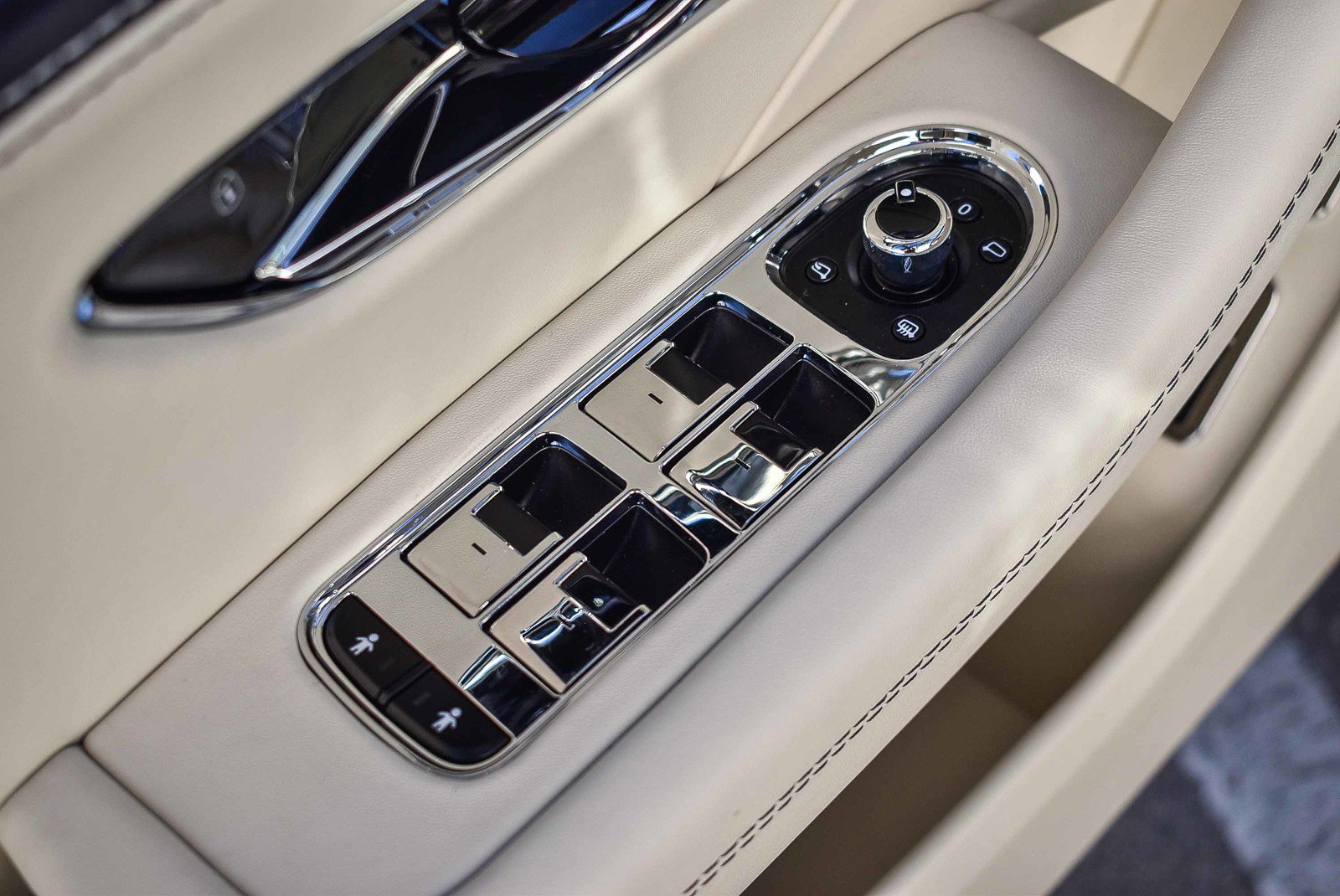 2026 Bentley Flying Spur - Photo 20
