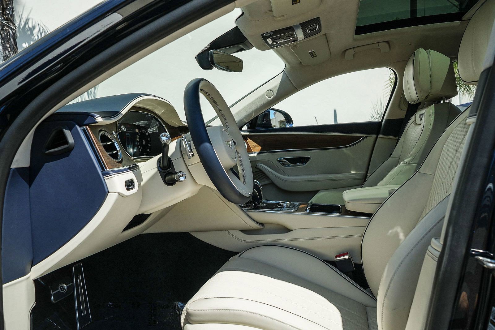 2026 Bentley Flying Spur - Photo 14