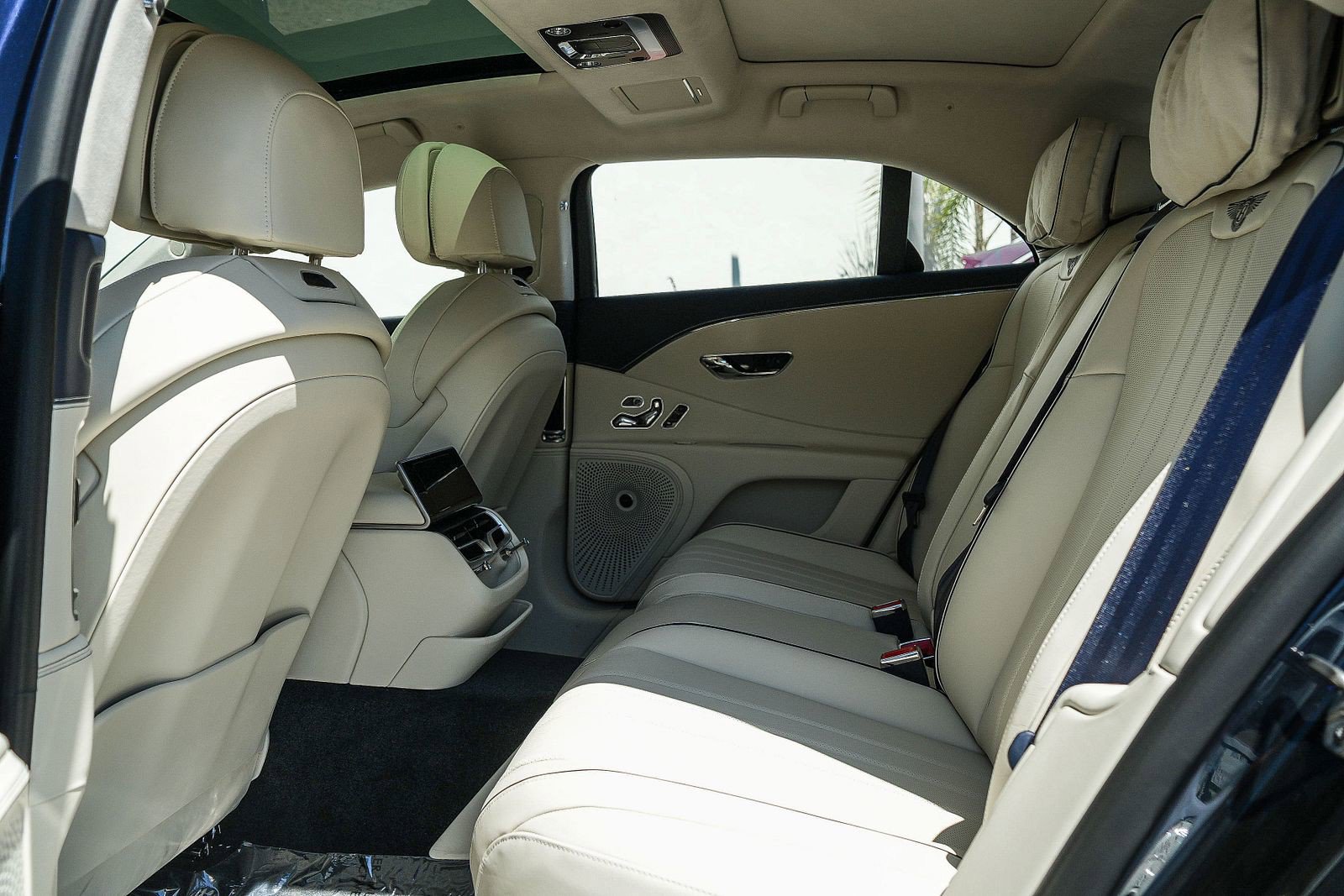 2026 Bentley Flying Spur - Photo 15