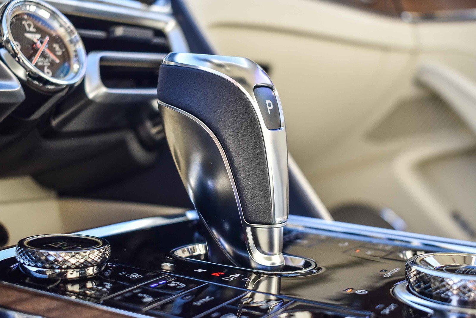 2026 Bentley Flying Spur - Photo 23