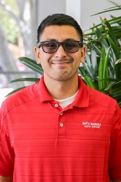 Staff member Gabe Loeza from ID_18cf33