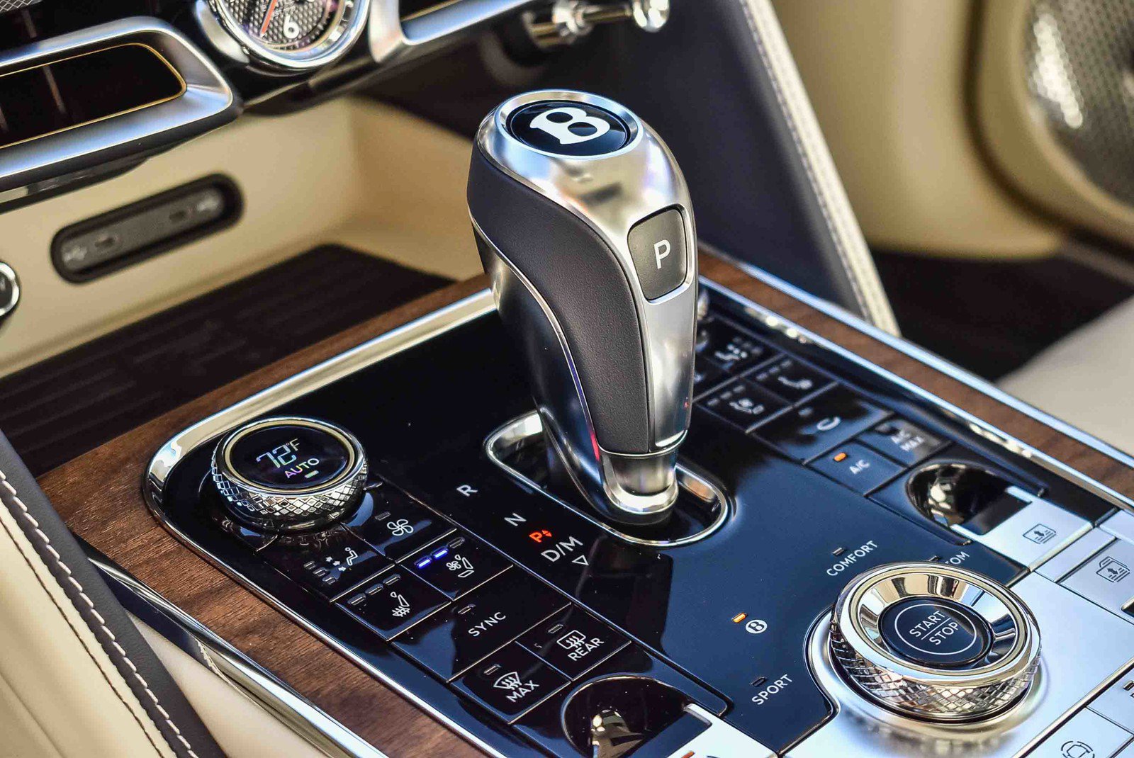 2026 Bentley Flying Spur - Photo 19