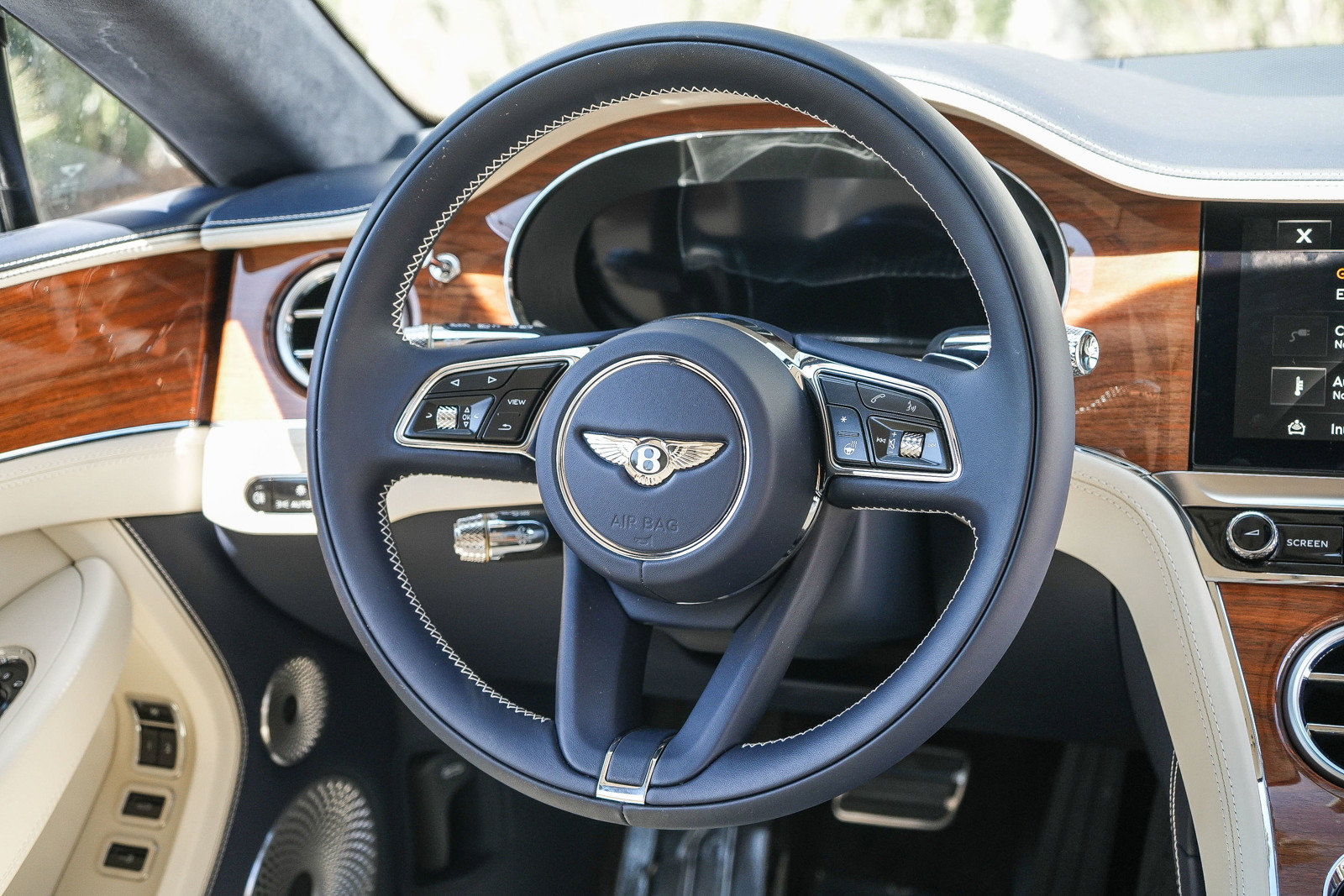 2026 Bentley Continental GT - Photo 16