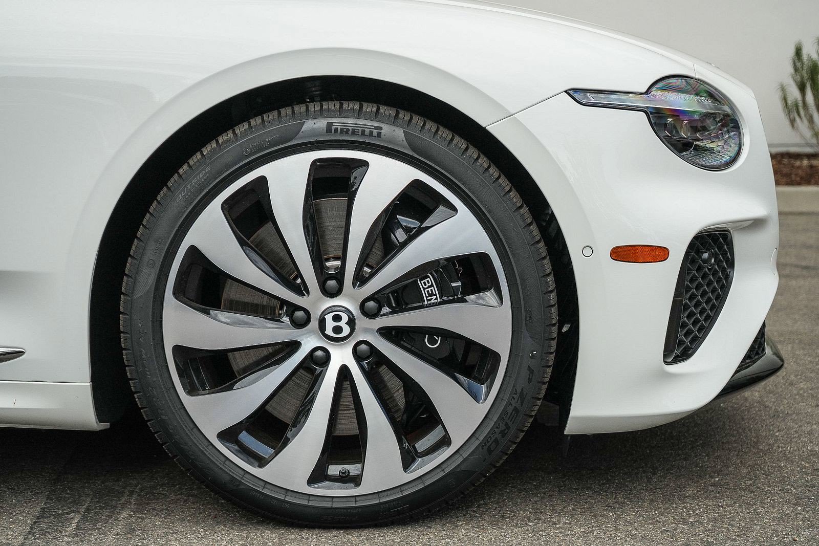 2026 Bentley Continental GT - Photo 6