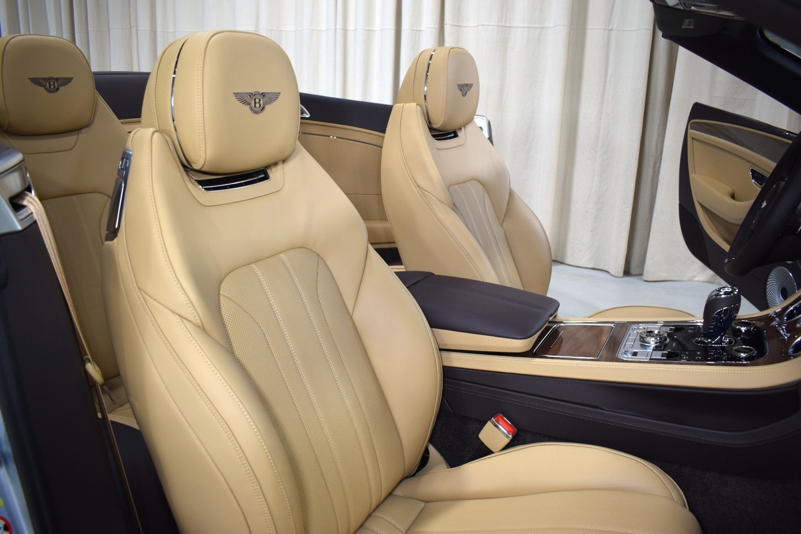 2026 Bentley Continental GTC Base - Photo 23