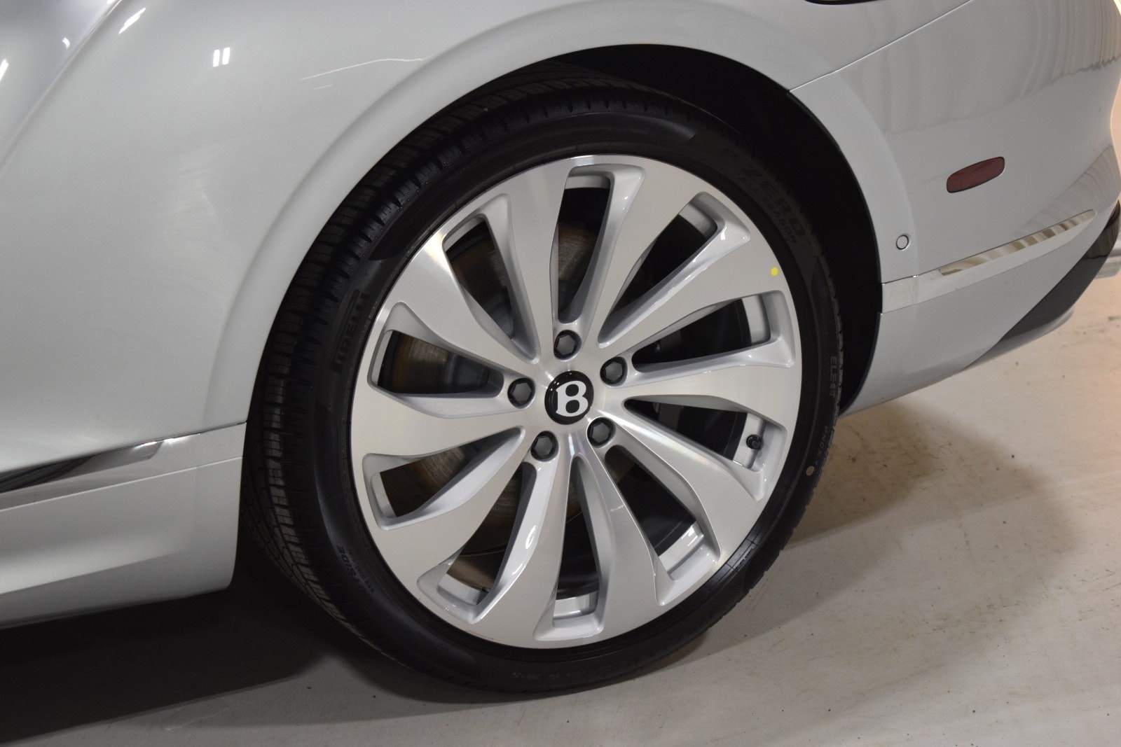 2026 Bentley Continental GTC Base - Photo 18