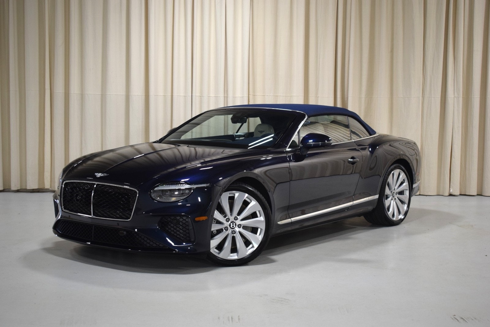 2026 Bentley Continental GTC's photo