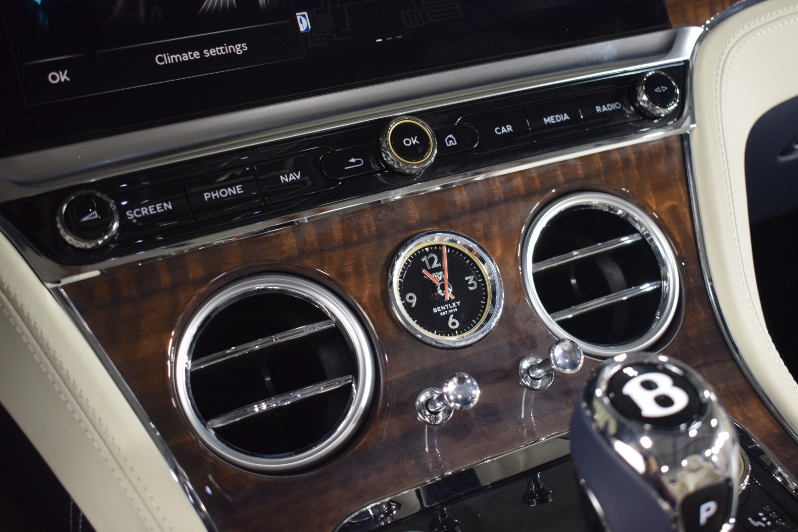 2026 Bentley Continental GTC Base - Photo 32