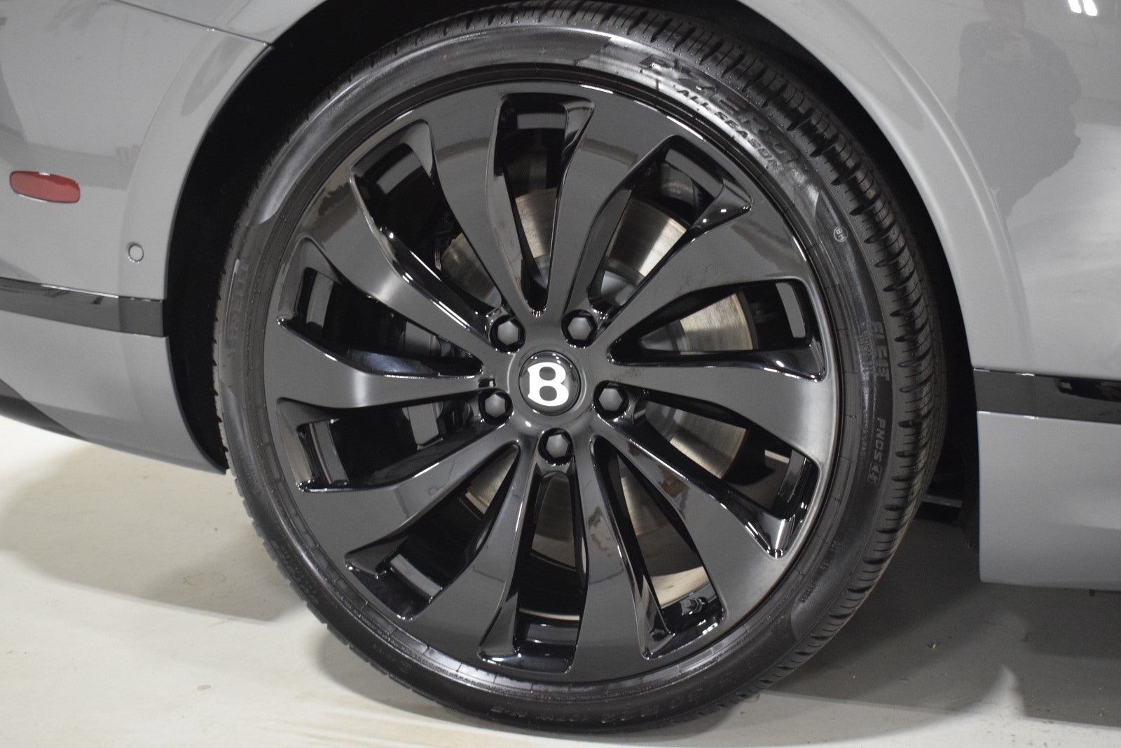 2026 Bentley Continental GT Base - Photo 6