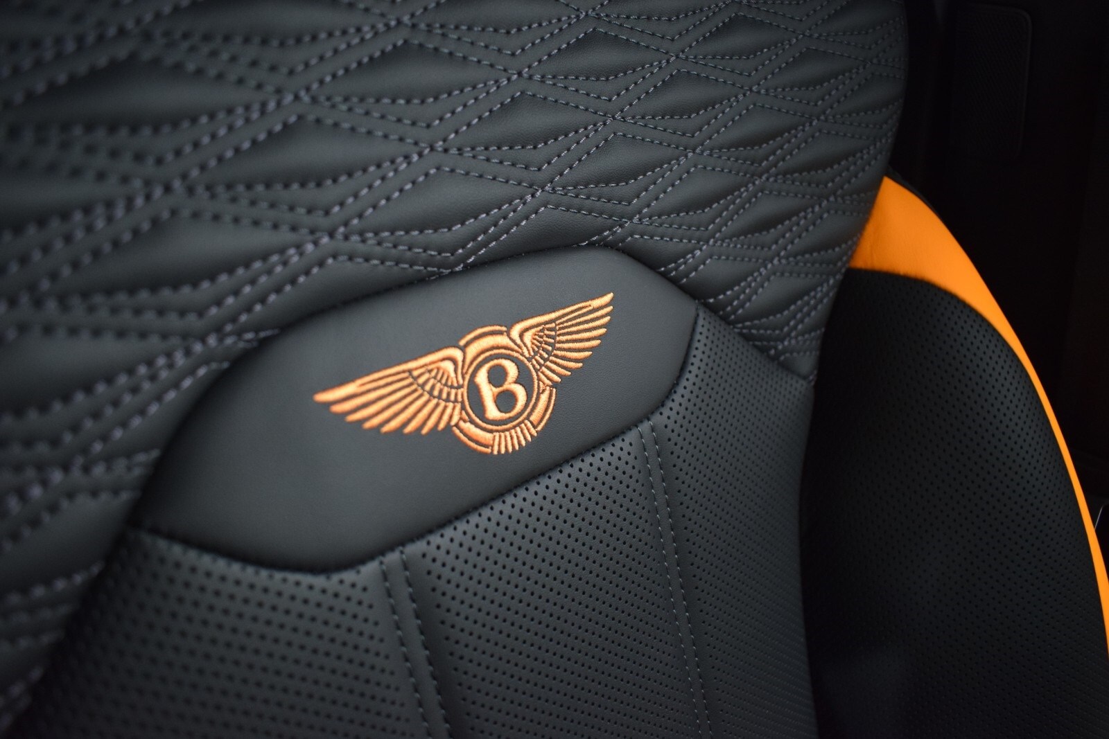 2026 Bentley Bentayga Speed - Photo 38