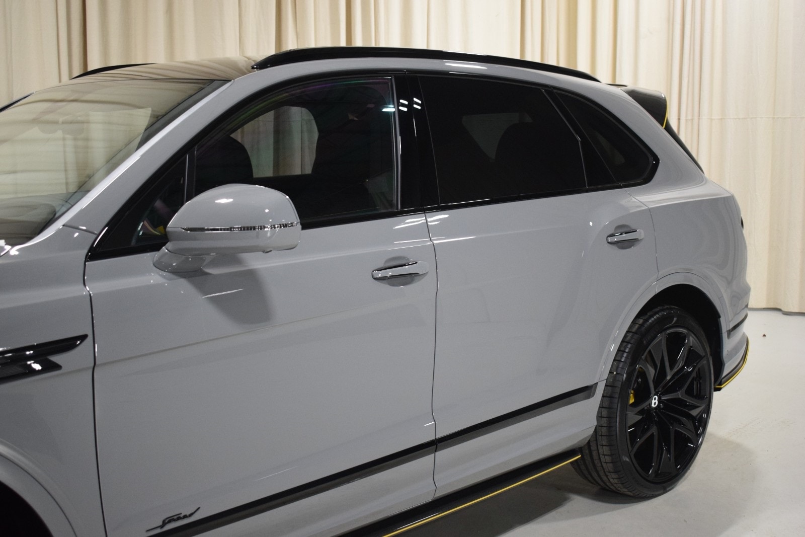 2026 Bentley Bentayga Speed - Photo 8