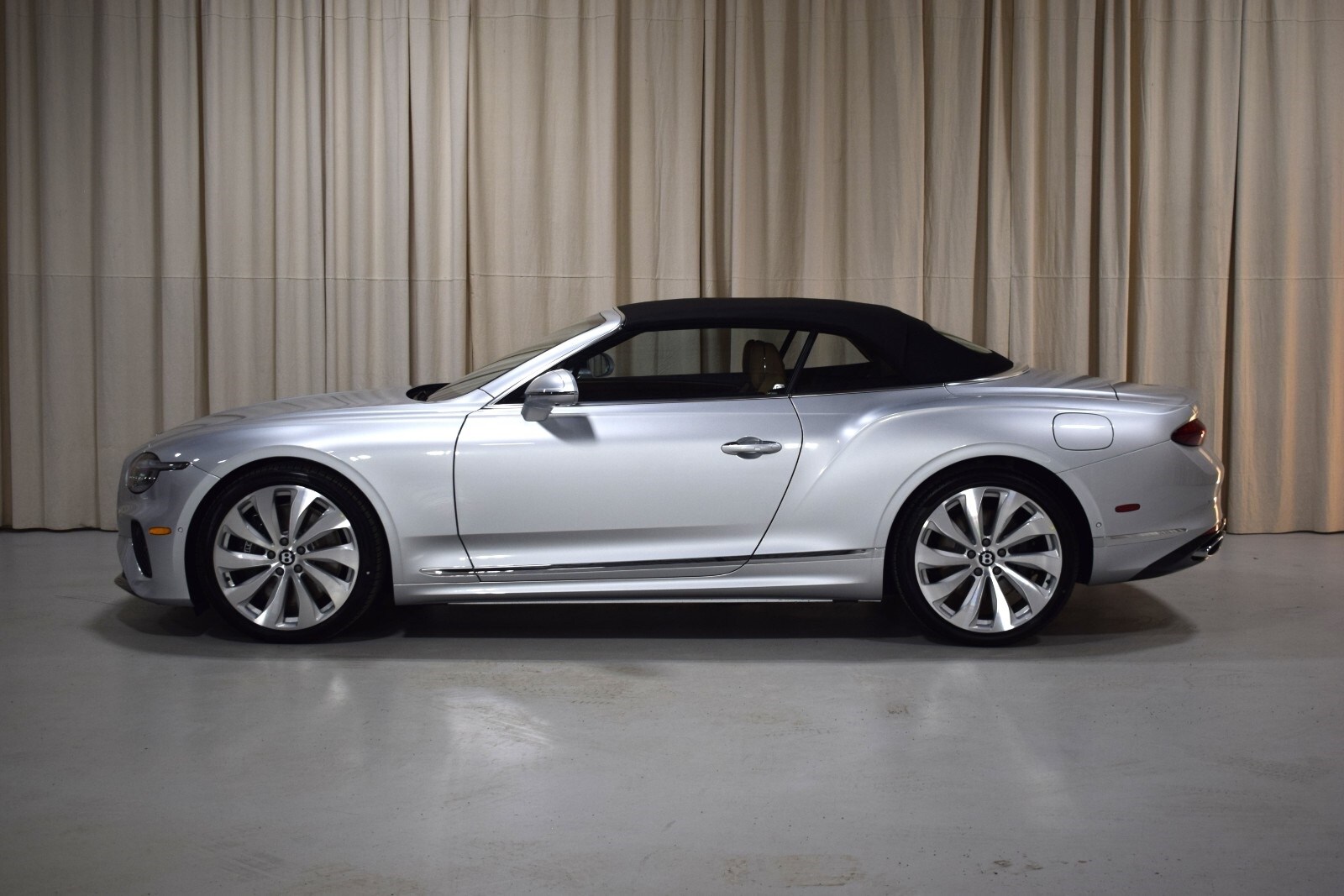 2026 Bentley Continental GTC Base - Photo 16