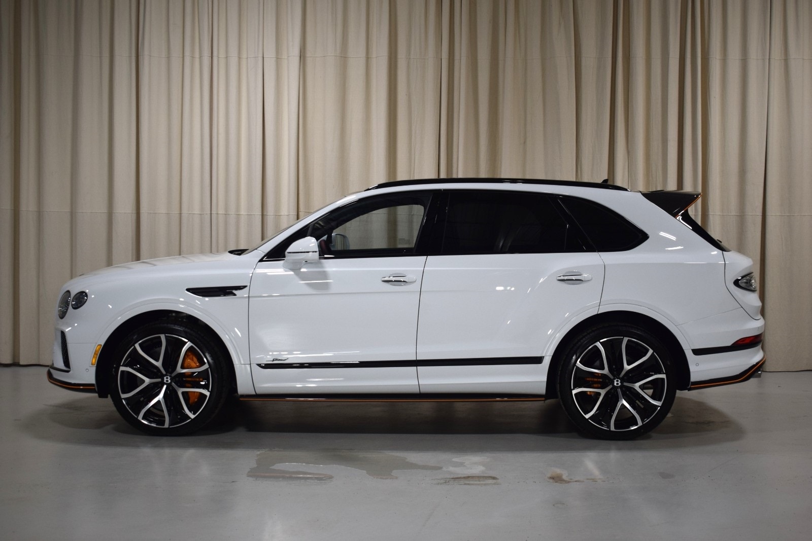 2026 Bentley Bentayga Speed - Photo 16
