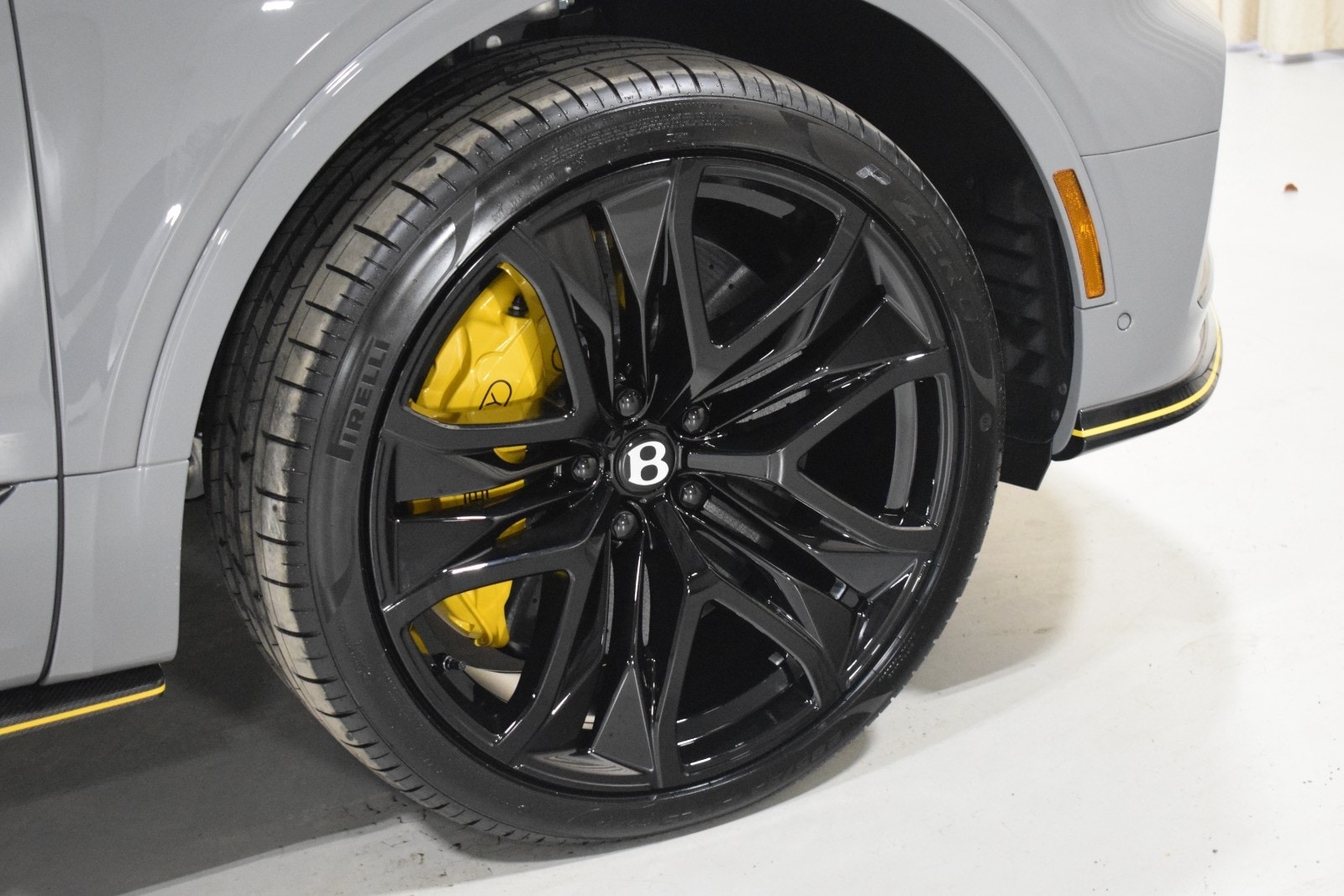 2026 Bentley Bentayga Speed - Photo 7