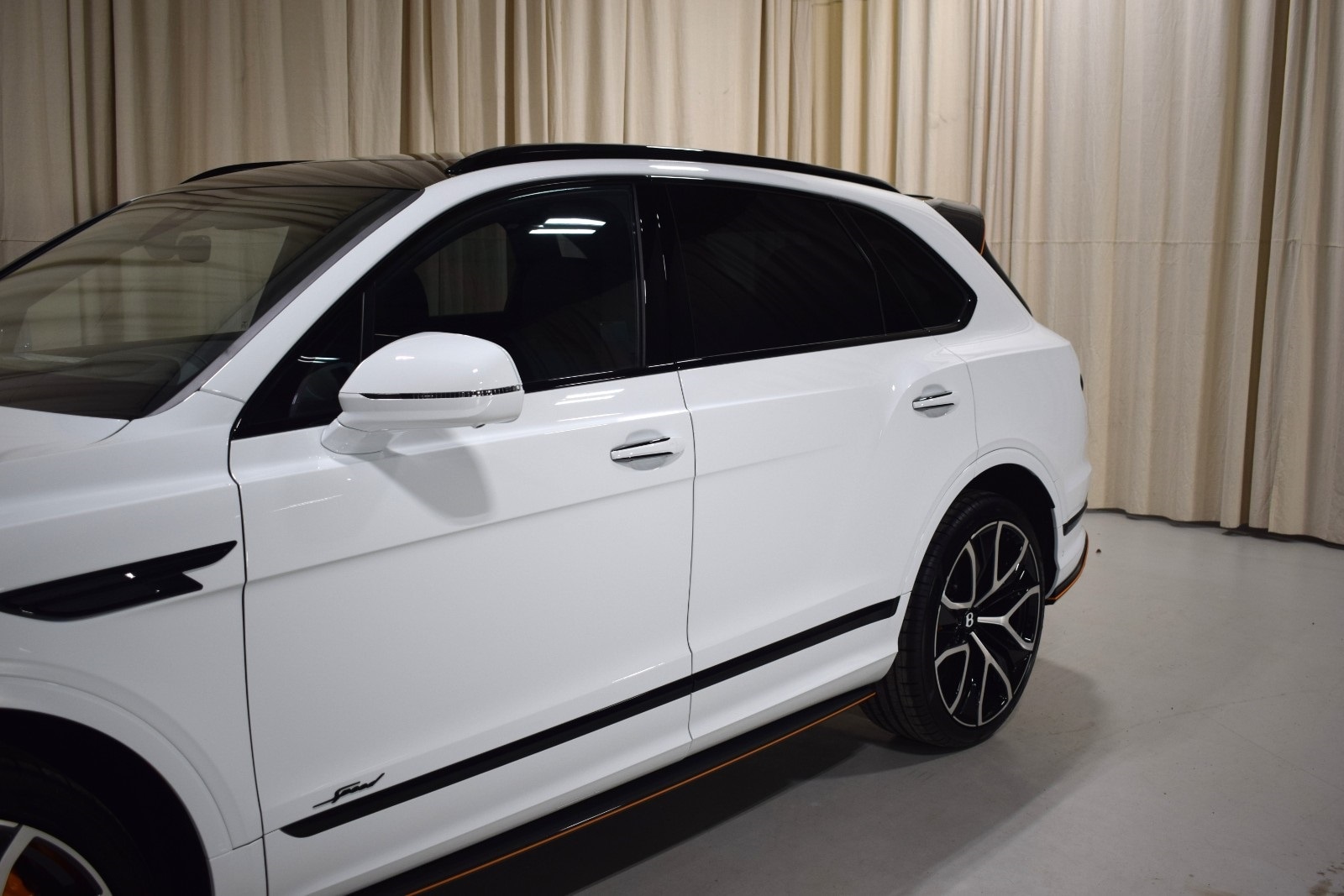 2026 Bentley Bentayga Speed - Photo 8