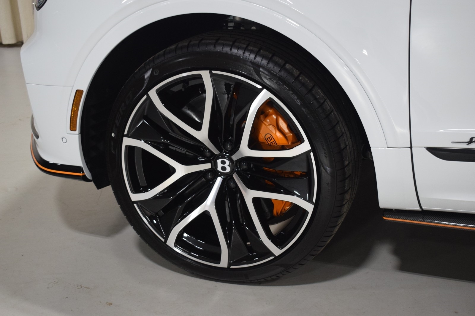 2026 Bentley Bentayga Speed - Photo 17
