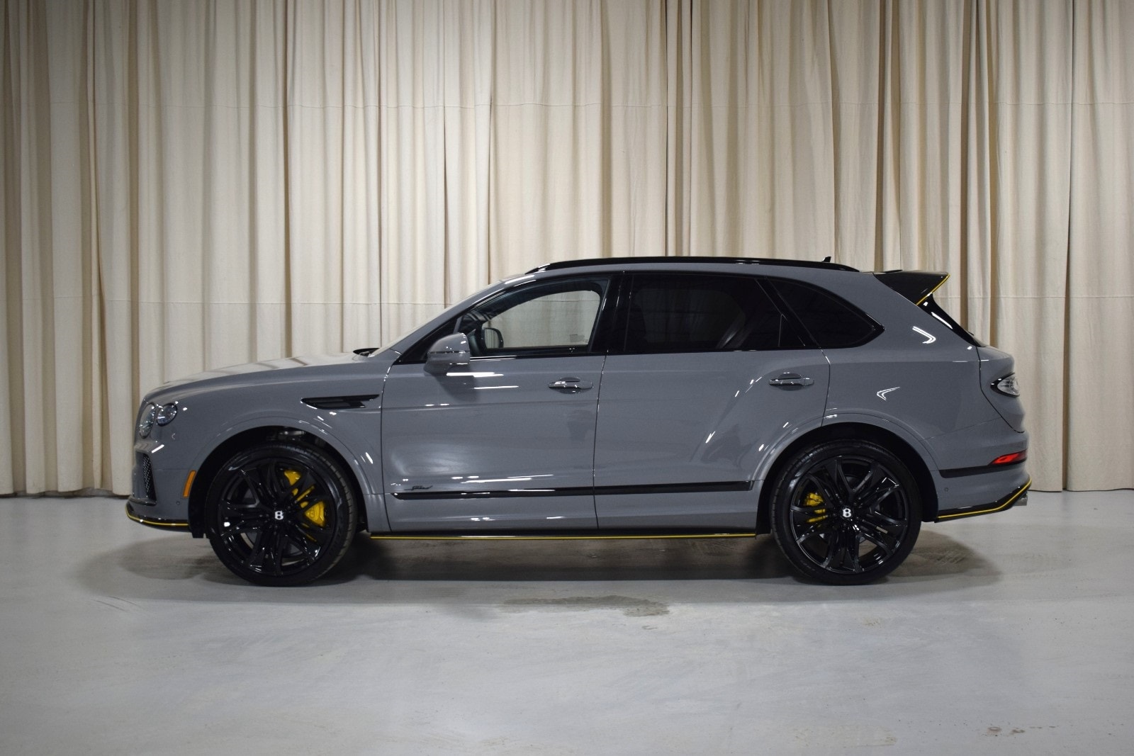 2026 Bentley Bentayga Speed - Photo 16