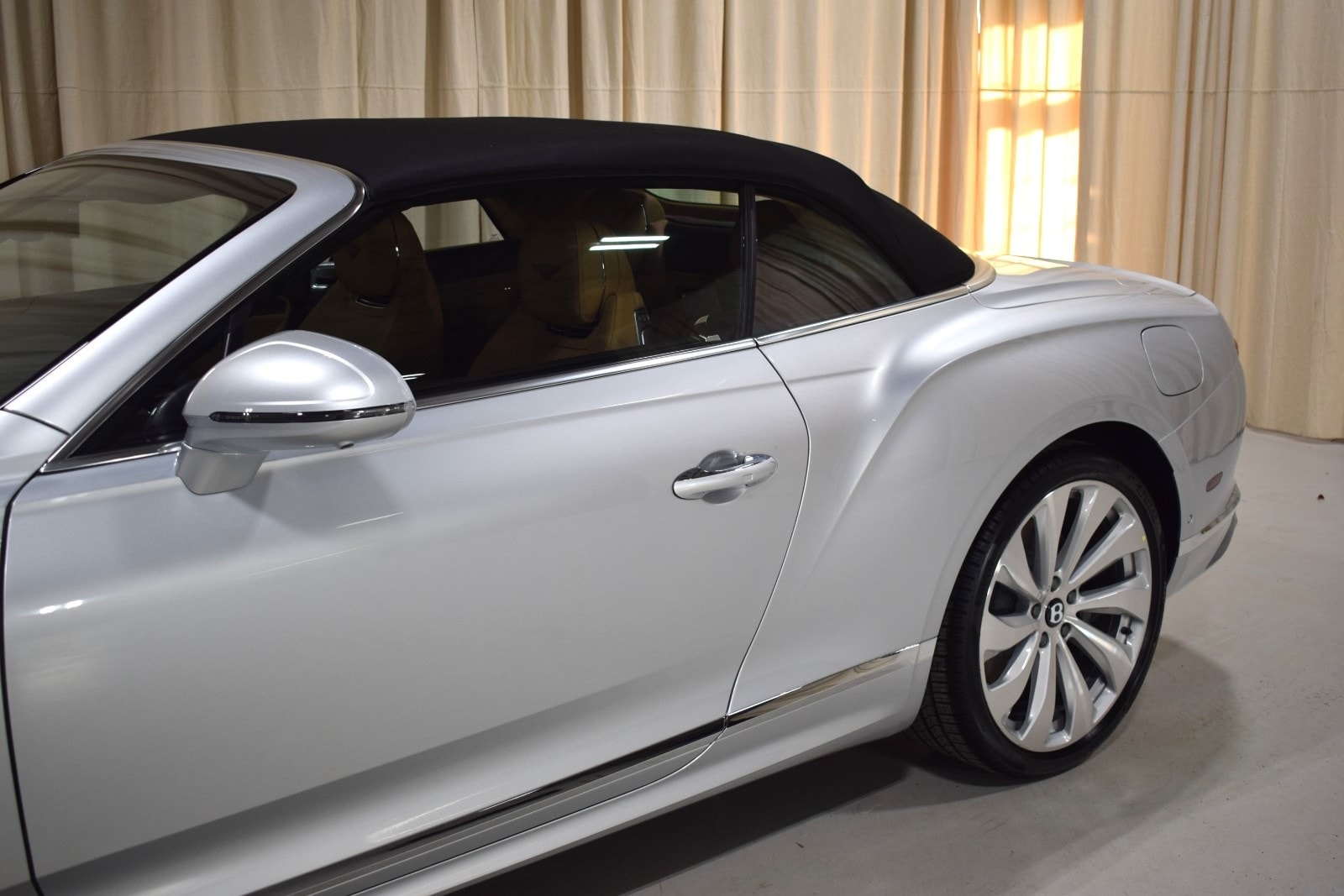 2026 Bentley Continental GTC Base - Photo 8