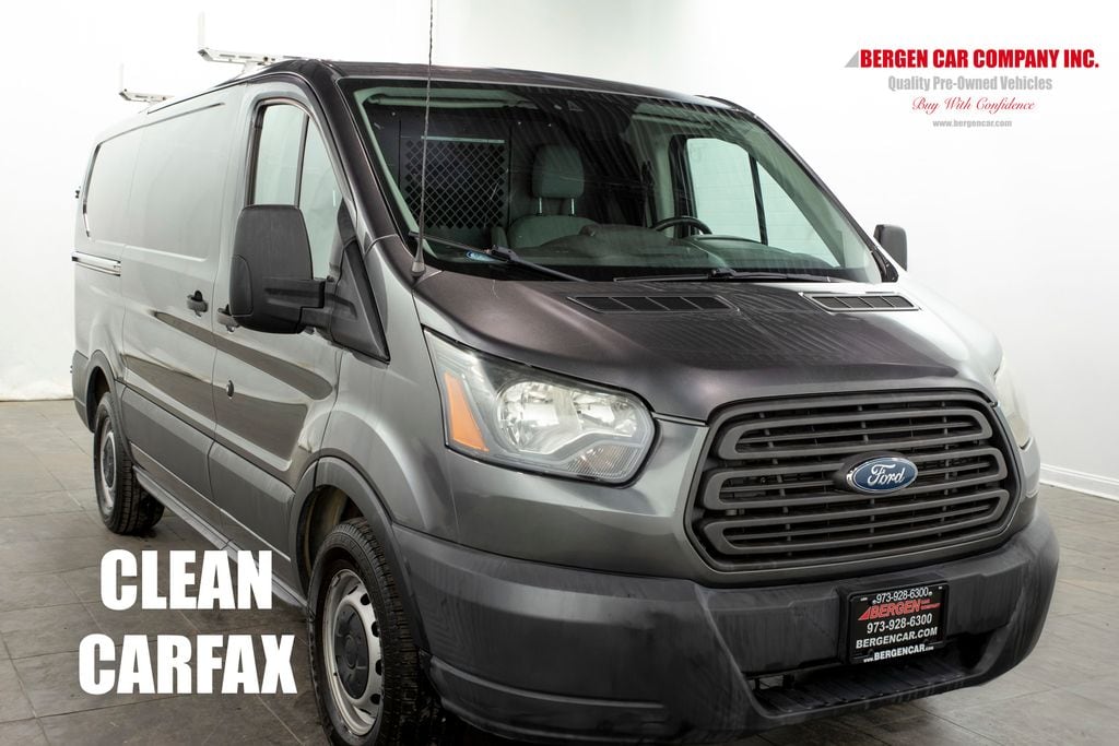 2016 Ford Transit Base's photo