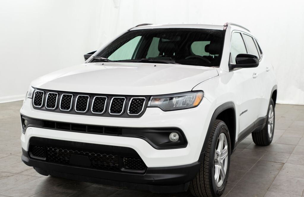 Used 2024 Jeep Compass Latitude SUV