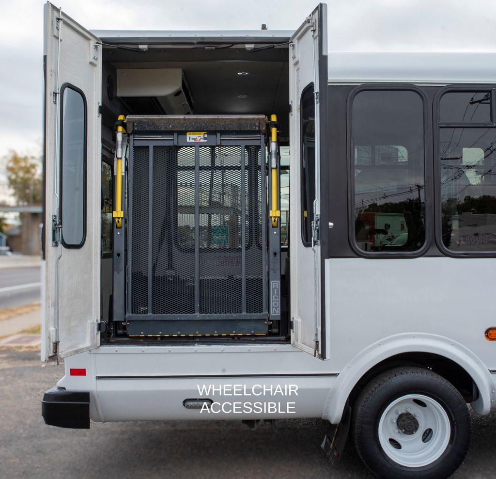 2016 Ford E-Series Cutaway