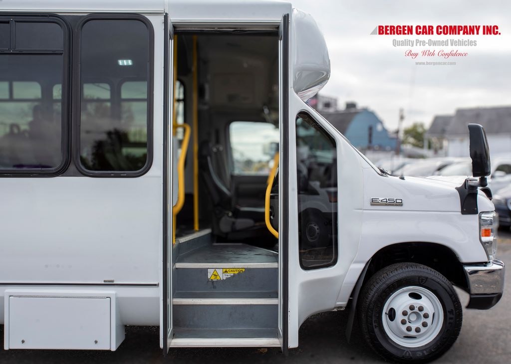 Used 2016 Ford E-450SD Base Truck