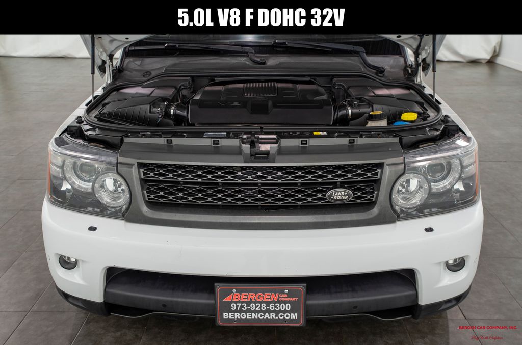 2011 Land Rover Range Rover Sport HSE photo 3