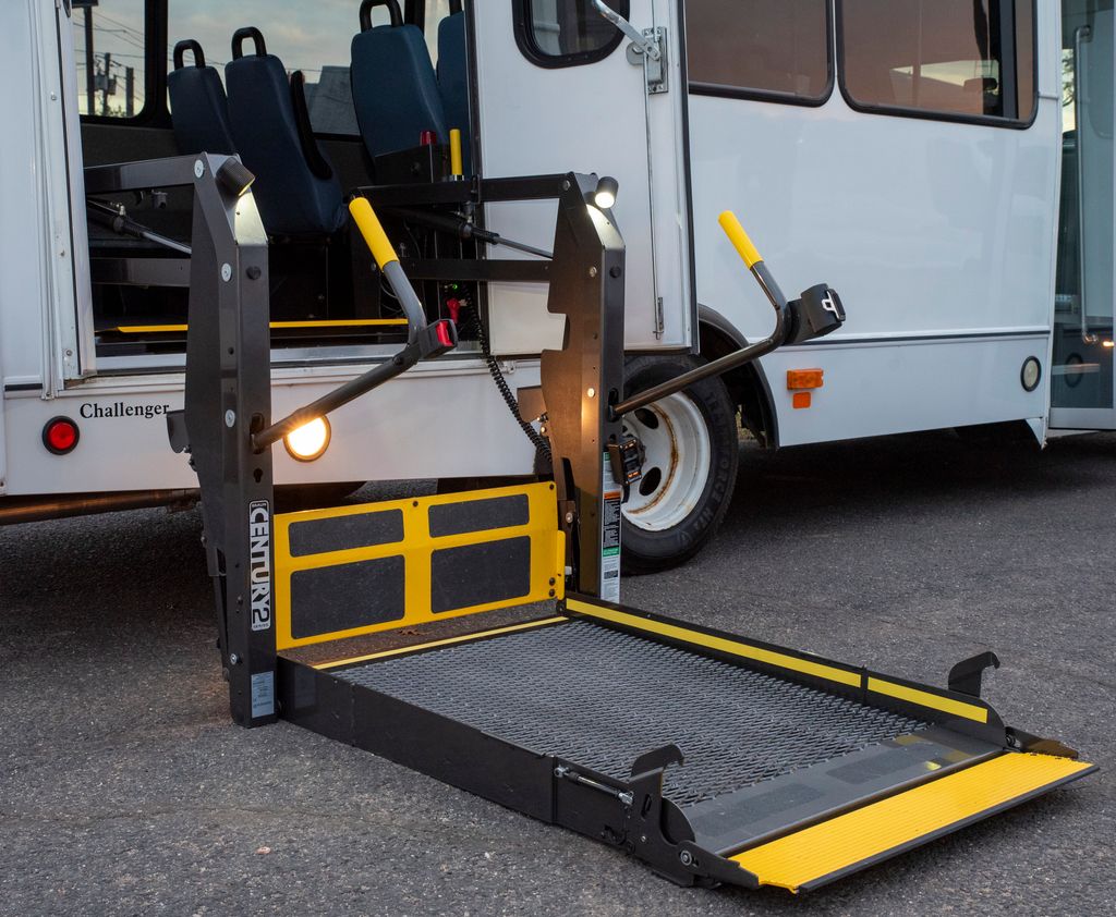 2014 Ford E-Series Cutaway Base's photo