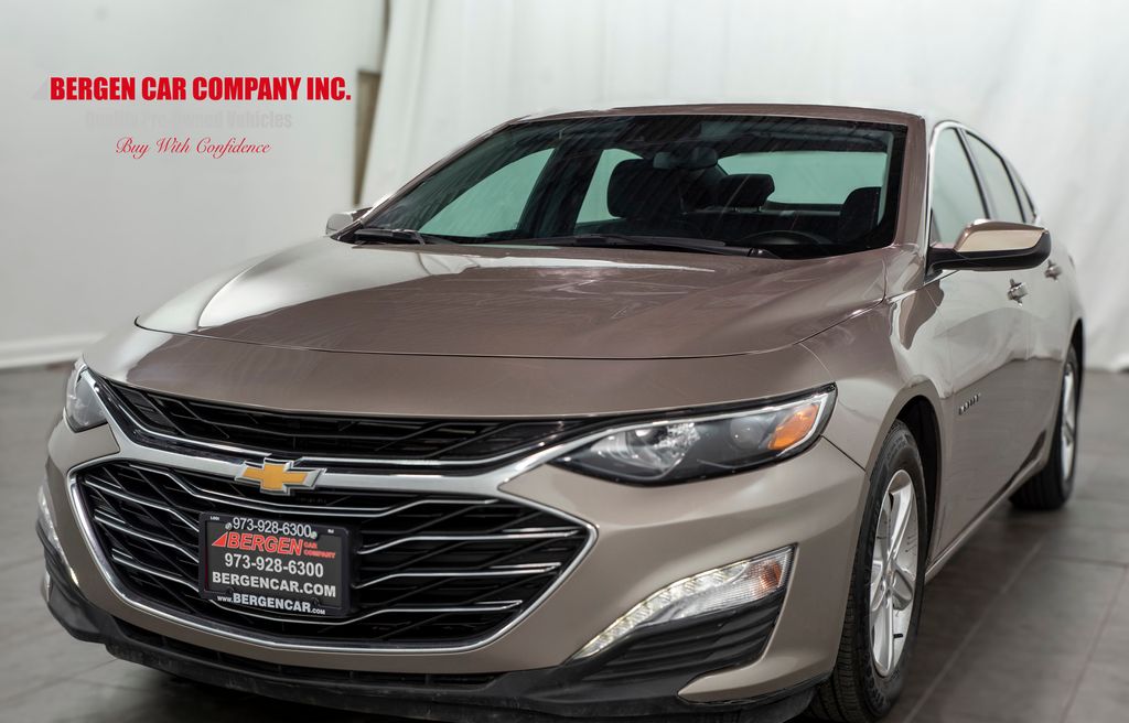 2023 Chevrolet Malibu 1LT photo 4