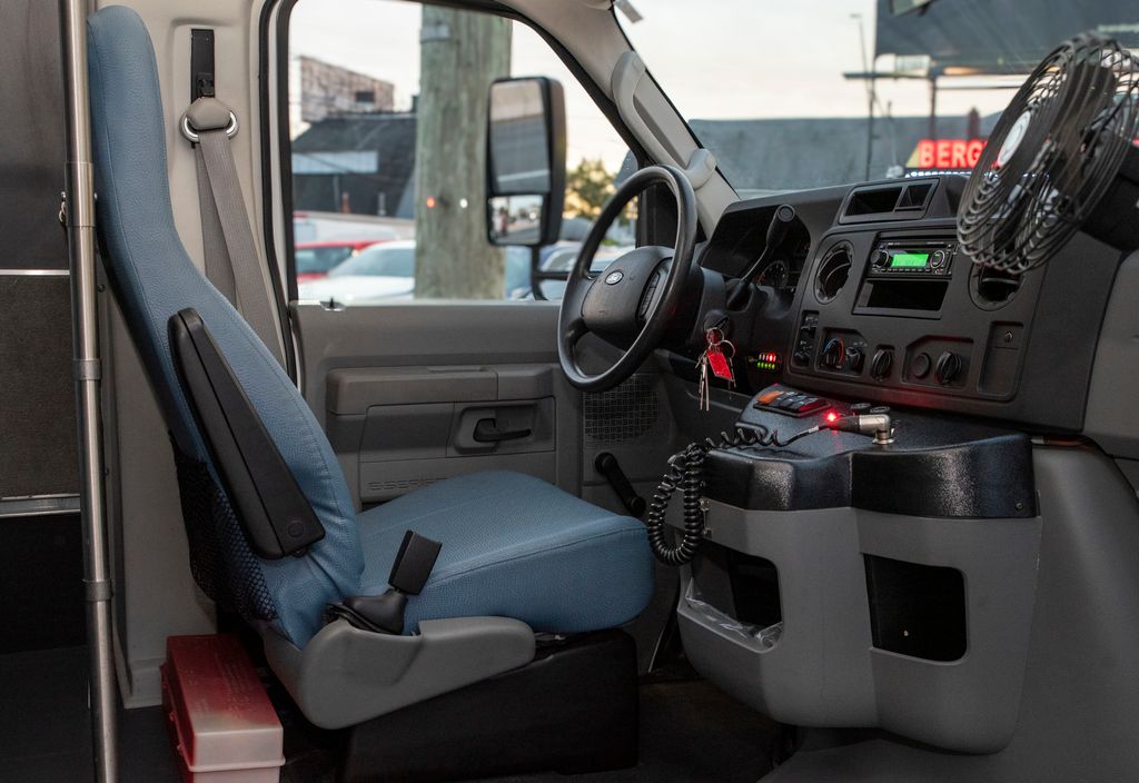 2014 Ford E-Series Cutaway Base - Photo 20