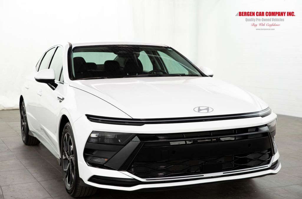 2025 Hyundai Sonata SEL's photo