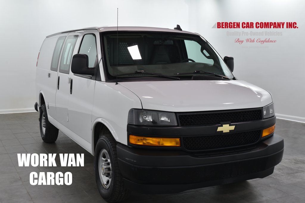 2022 Chevrolet Express Cargo Work Van's photo