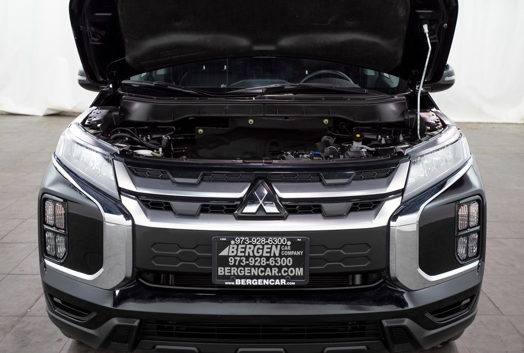 2024 Mitsubishi Outlander Sport ES LE SE photo 2