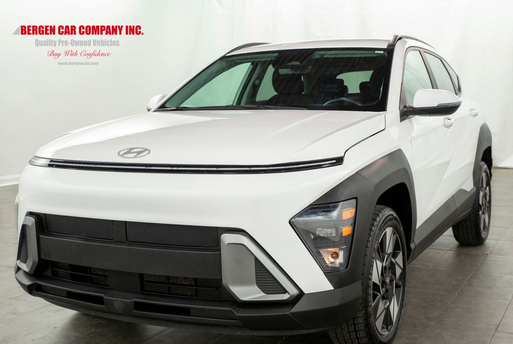 2024 Hyundai Kona SEL photo 3