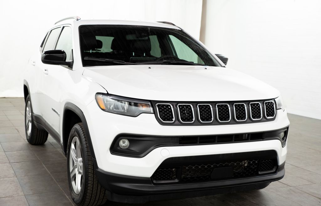 2024 Jeep Compass Latitude 4X4's photo