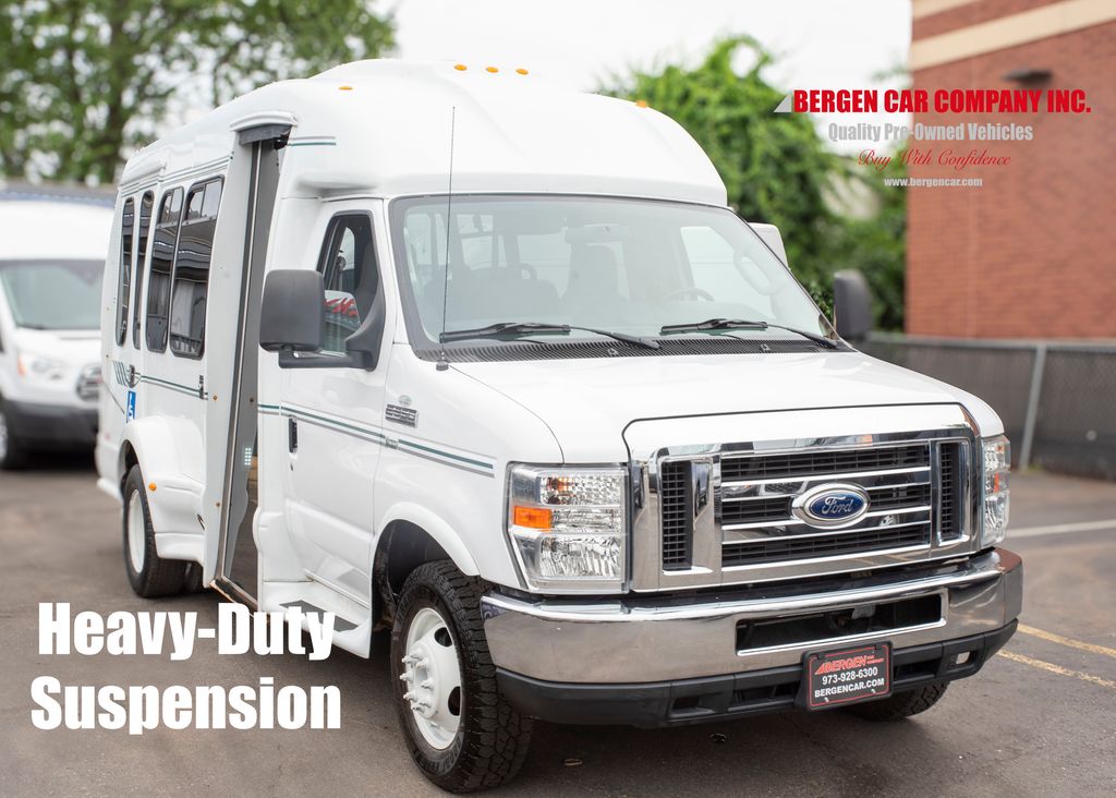 2014 Ford E-350 photo 2