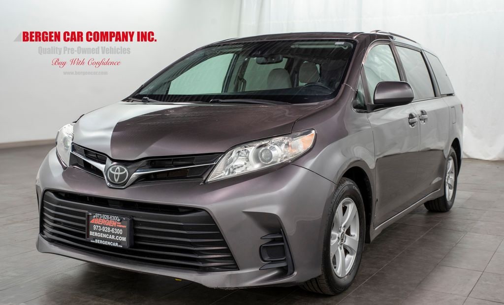 Used 2020 Toyota Sienna LE Van