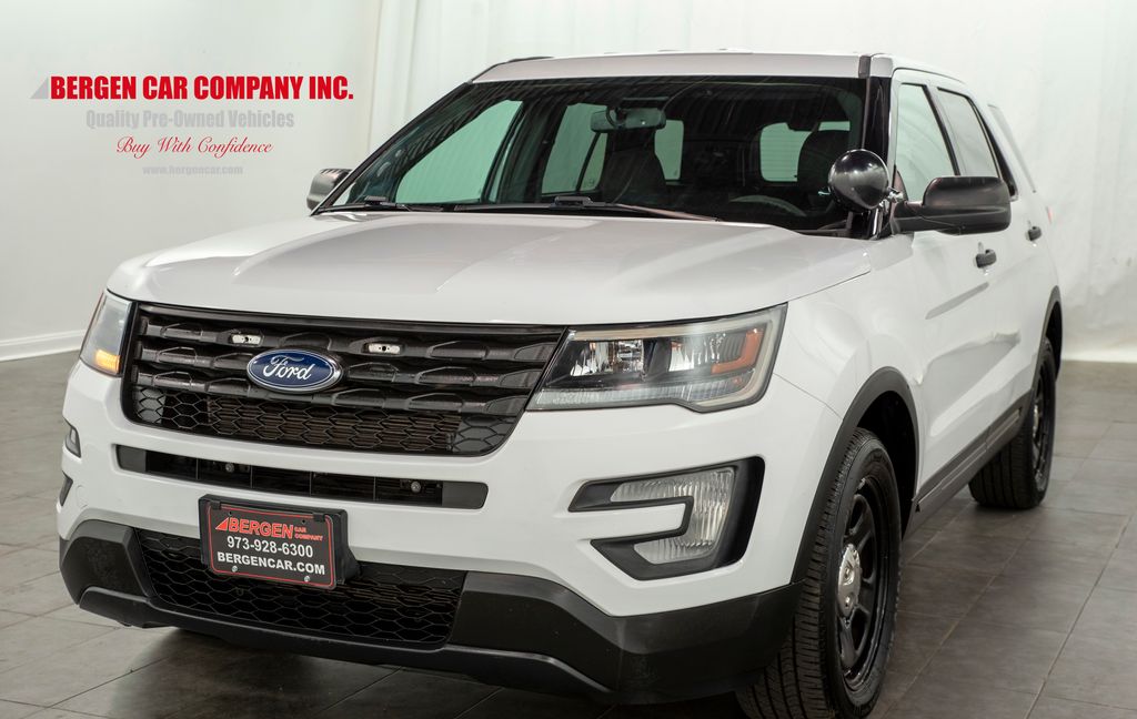 2017 Ford Explorer photo 4