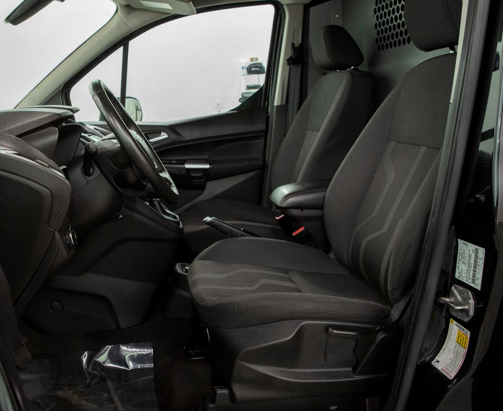 2018 Ford Transit Connect XLT photo 2