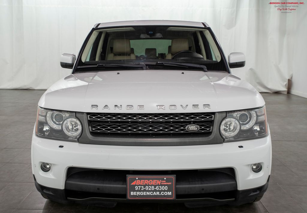 2011 Land Rover Range Rover Sport HSE photo 2