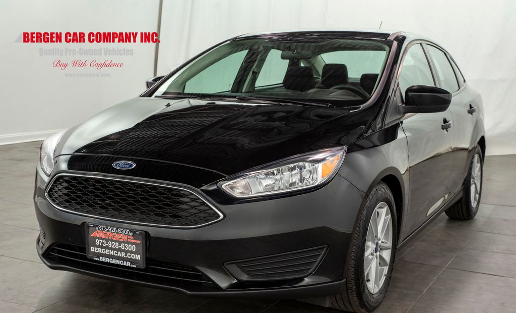 2018 Ford Focus SE photo 4