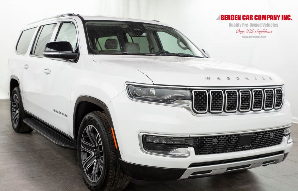 2024 Jeep Wagoneer L Series II's photo