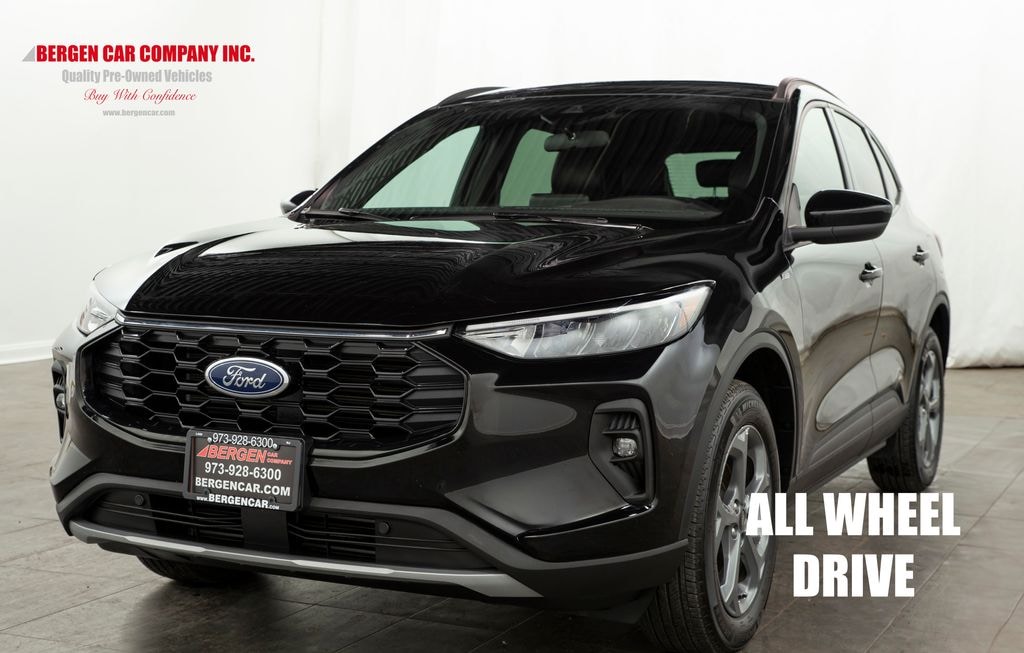 Used 2025 Ford Escape ST-Line Select SUV