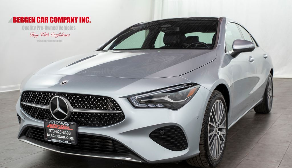 2025 Mercedes Benz CLA 250 4MATIC photo 4