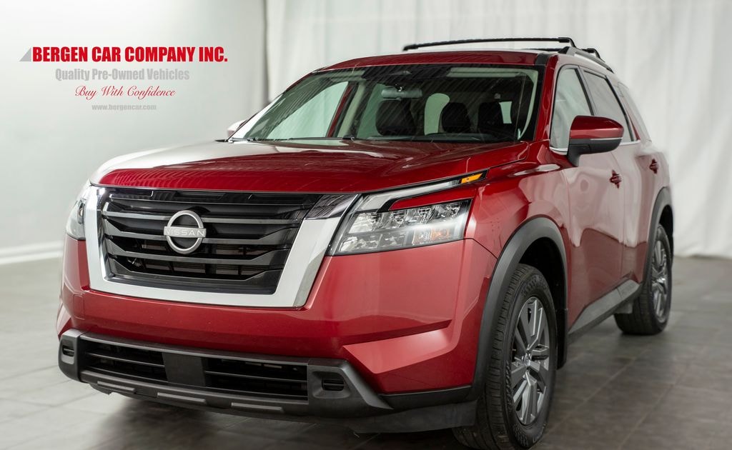 Used 2023 Nissan Pathfinder SV SUV