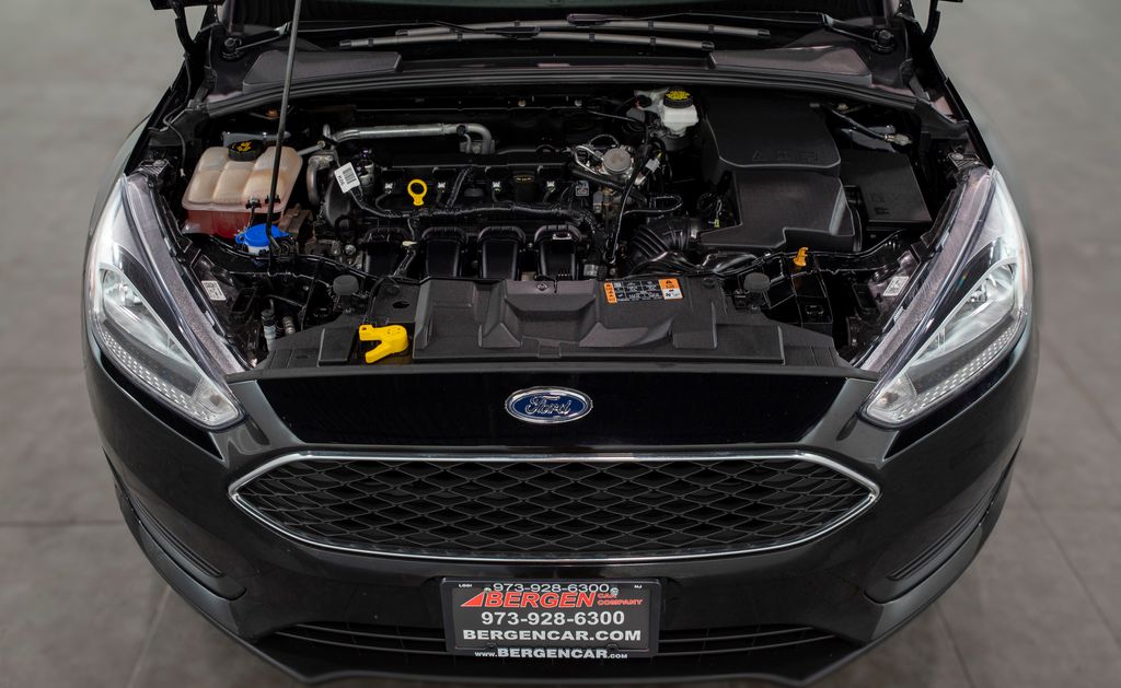 2018 Ford Focus SE photo 3