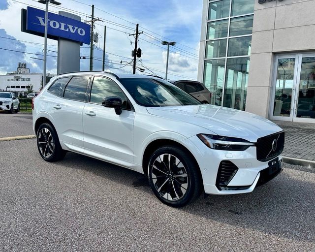 2026 Volvo XC60 B5 Plus
