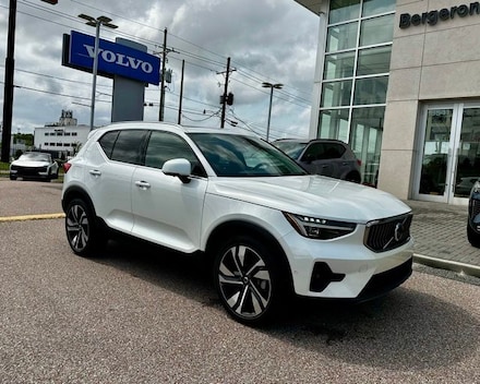 2023 Volvo XC40 B5 AWD Ultimate Bright SUV